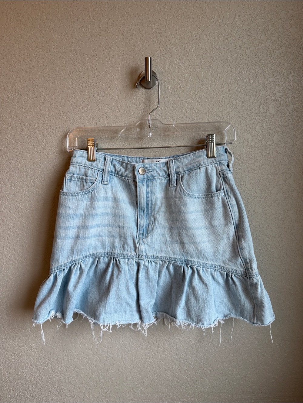 Hollister Ultra High-Rise Ruffle Denim Mini Skirt